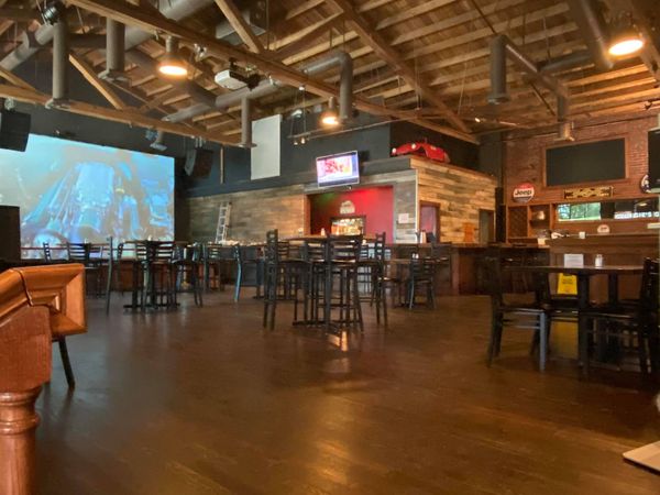 Georgie’s Garage & Grill