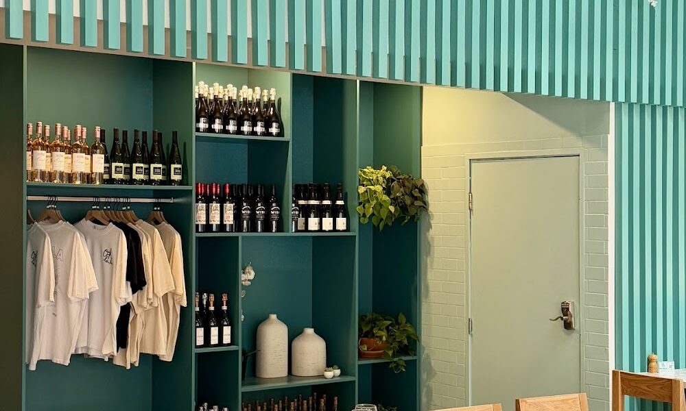 OH LA LA — Restaurant & Bakery