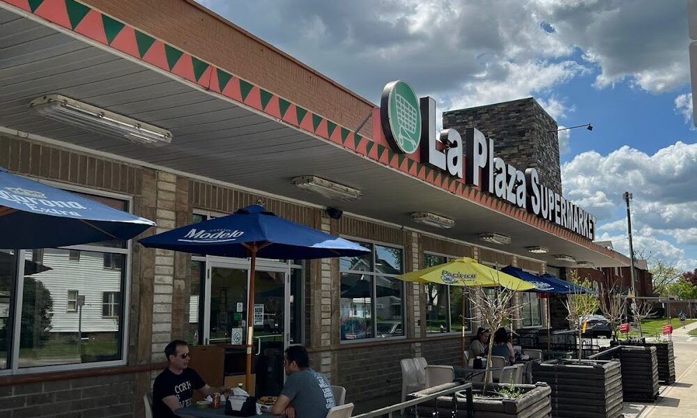 La Plaza Supermarket