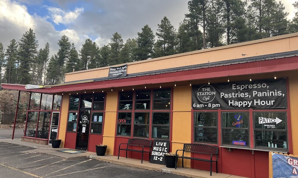 The Station Café and Lounge