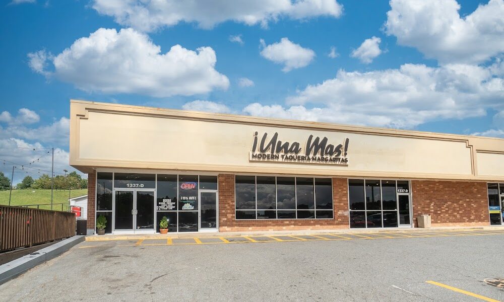 ¡UNA MAS! Modern Taqueria-Margaritas