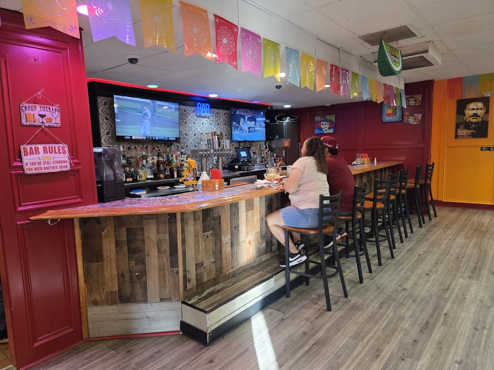 Queen’s Tacos Mexican Bar & Grill