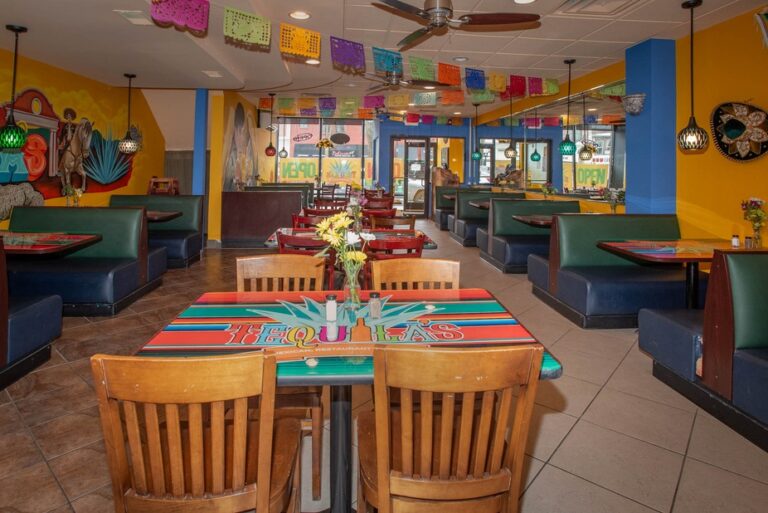 Tequila’s restaurant & cantina 2 wyandotte